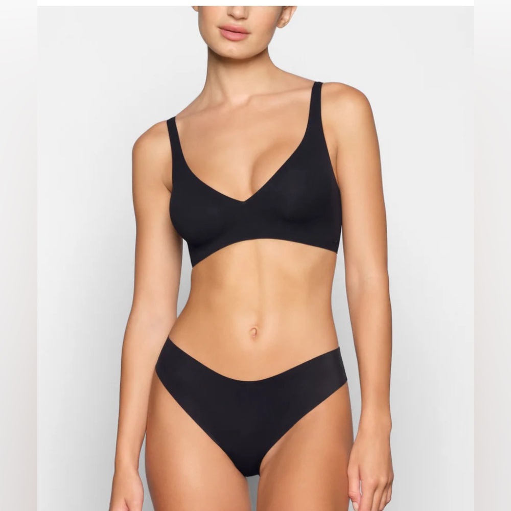 Skims bralette